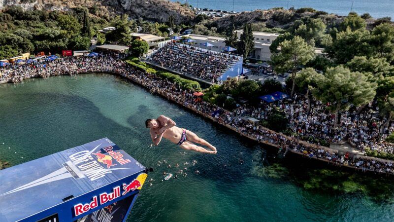 Red Bull cliff diver